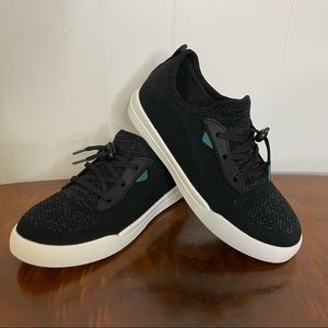 Vessi Waterproof Weekend Sneaker Kids Size j4